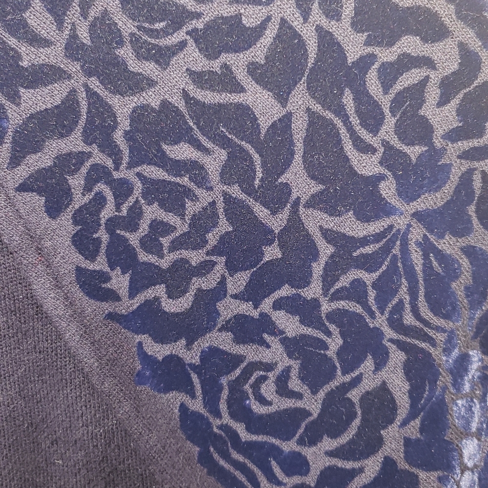 Euc Lululemon Pullover - image 2